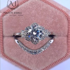 💖OFFERS?💖moissanite diamond engagement ring